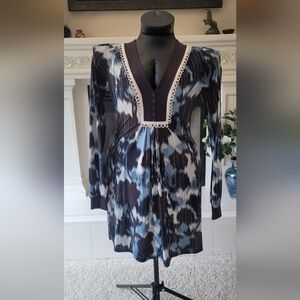 BCBGMaxAzria Long Sleeve Dress in Blue and Black